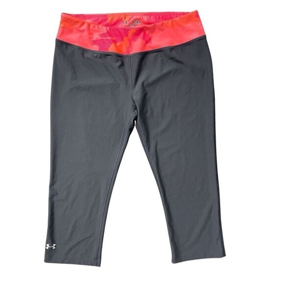 Under Armour Women’s Heatgear Fitted Camo Colorblock Capri Leggings Medium - Picture 1 of 13